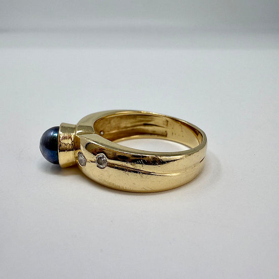14K Gold Ring with Grey Pearl and 4 Diamonds