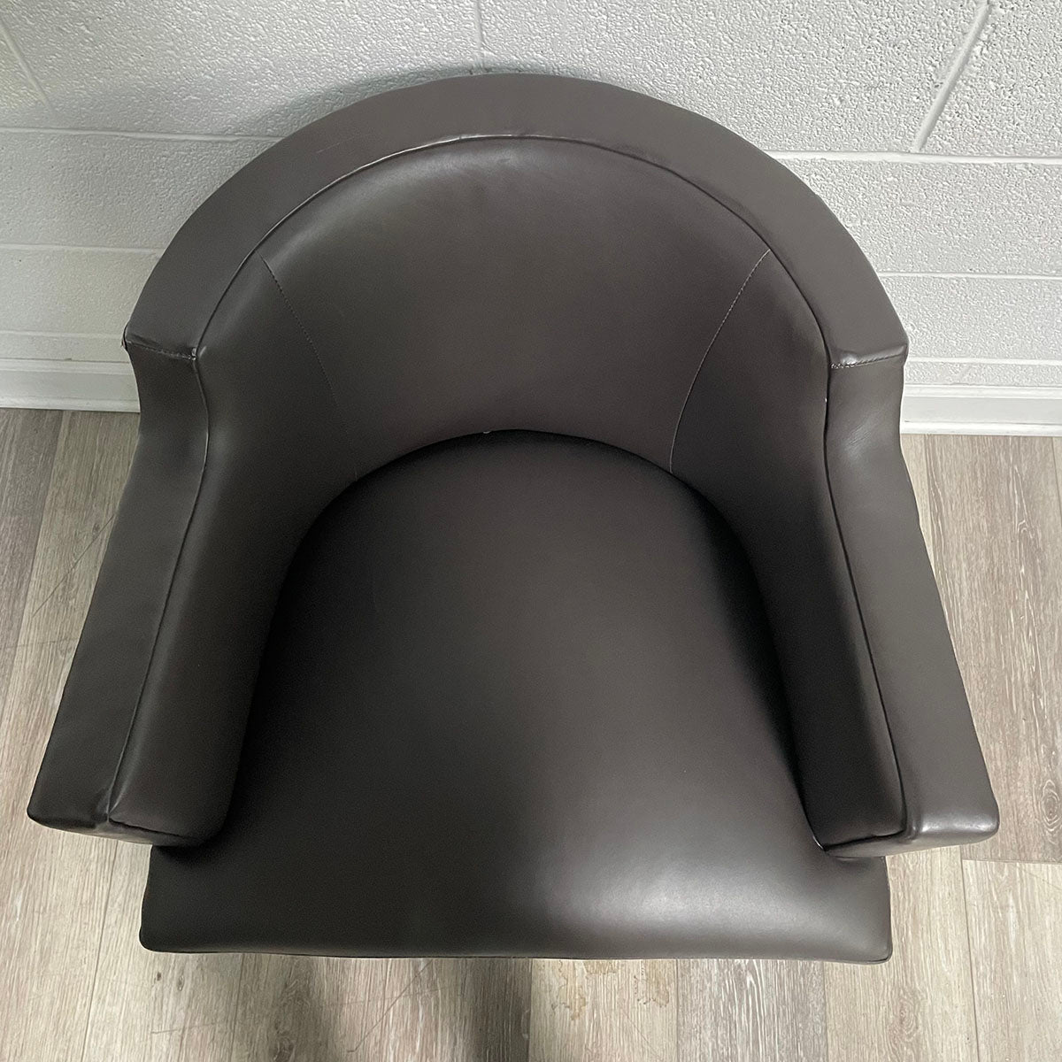 BB Leather Chair