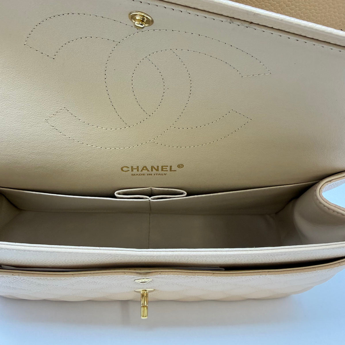 Chanel Jumbo Double Flap Shoulder Bag