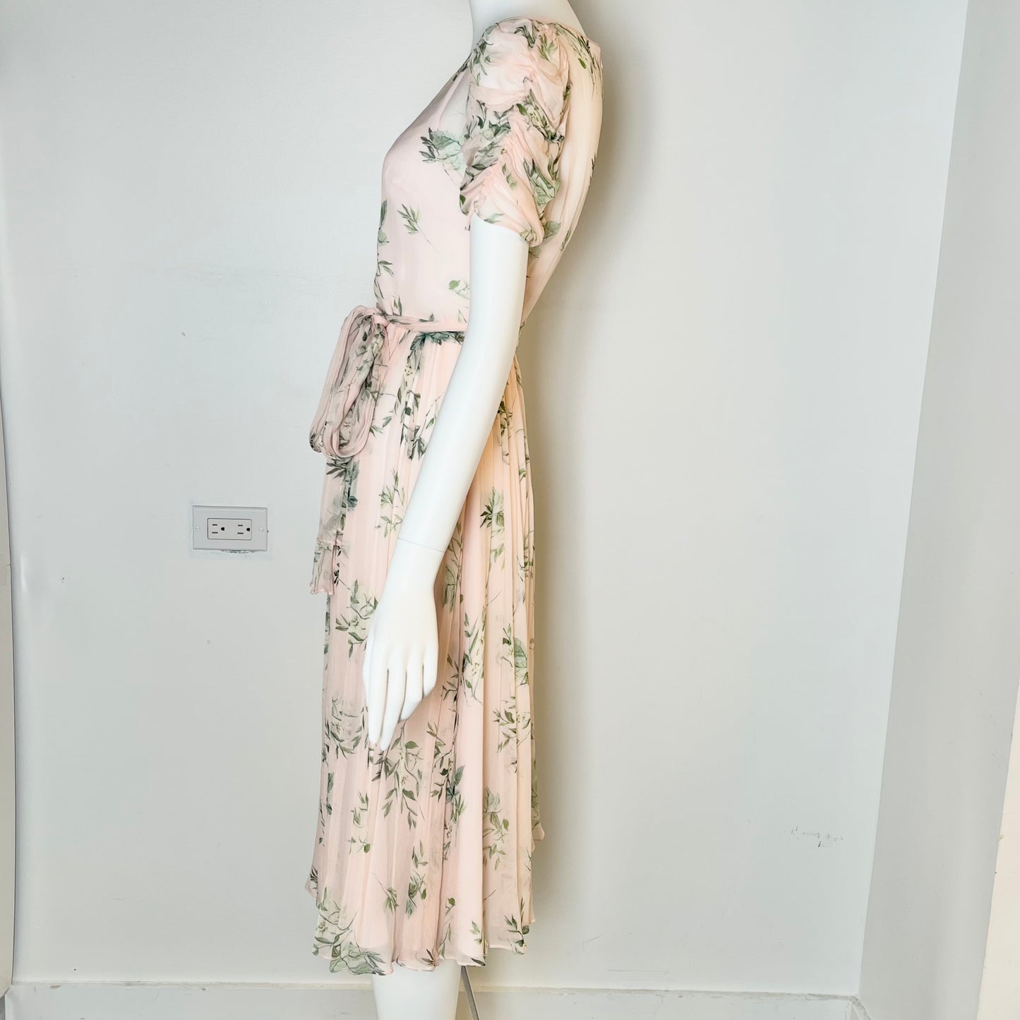 Monique Lhuillier Dress