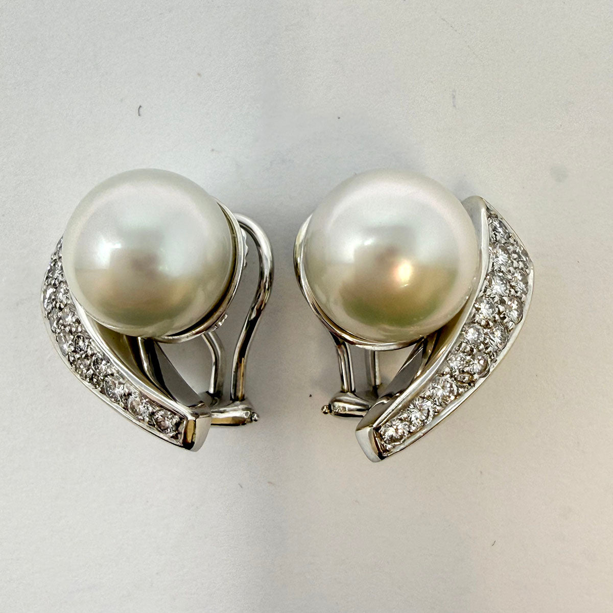 M. Stowe 18K White Gold Earrings with 28 Full Cut Diamonds and 2 South Sea Pearl