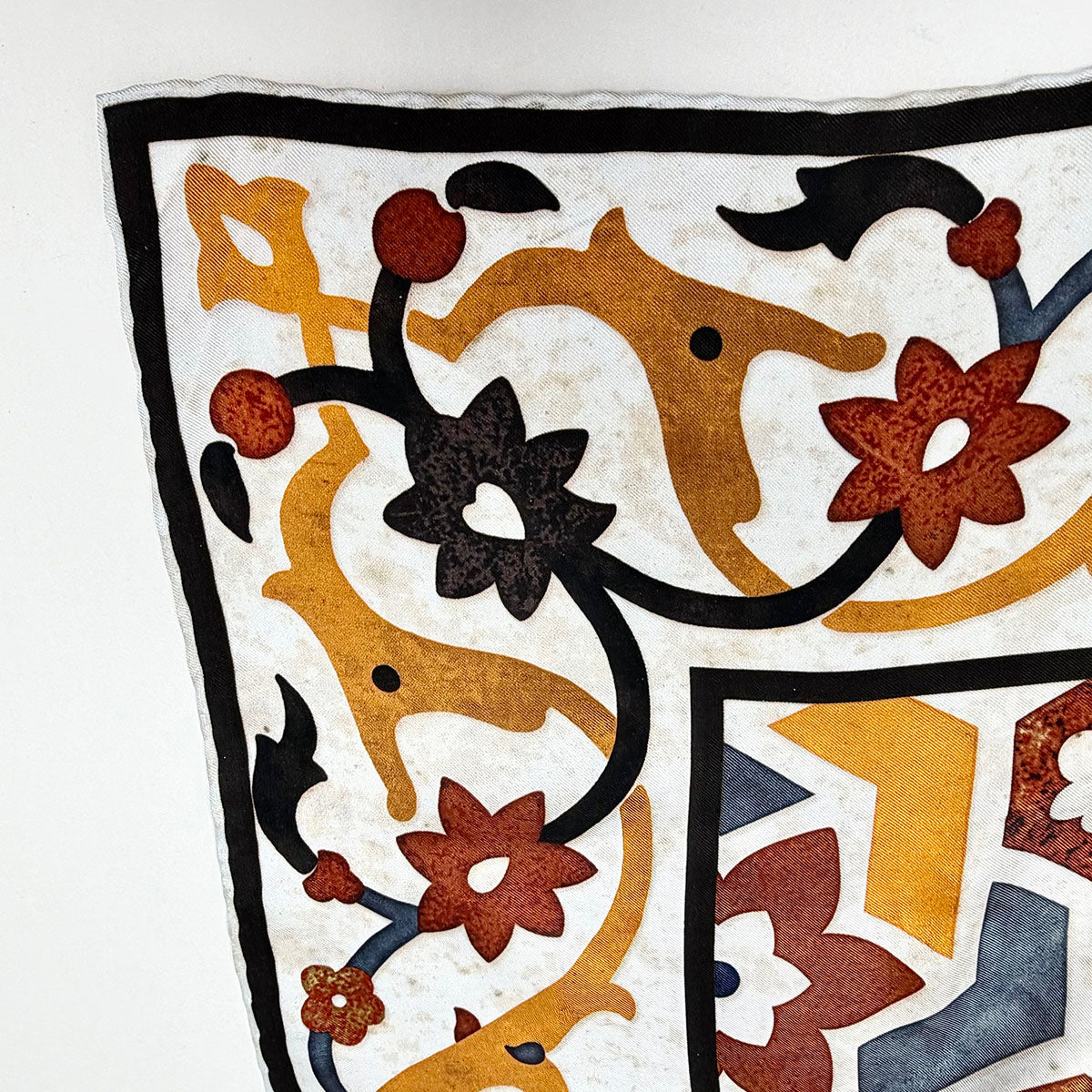 Eskandar Scarf
