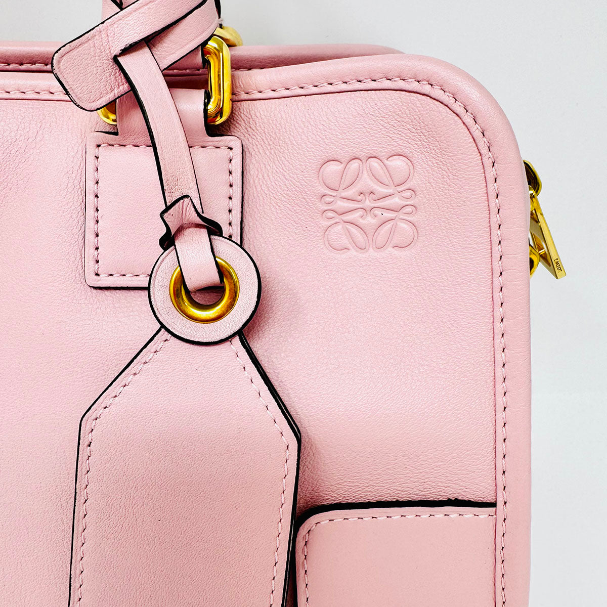 Loewe Amazona 28 Handle Bag
