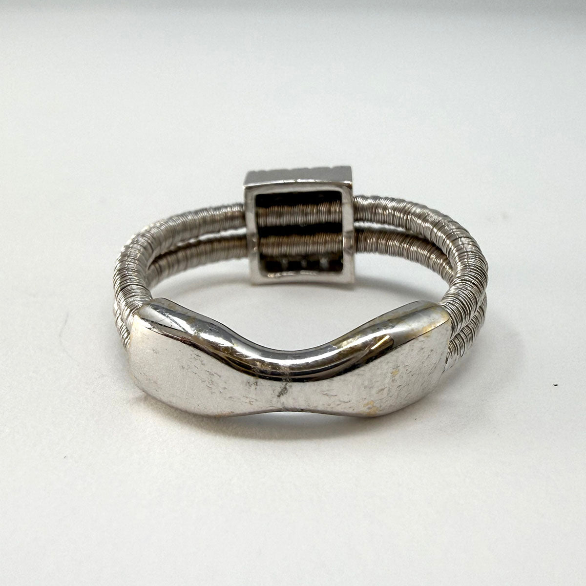 18K White Gold Elastic Ring with Diamond