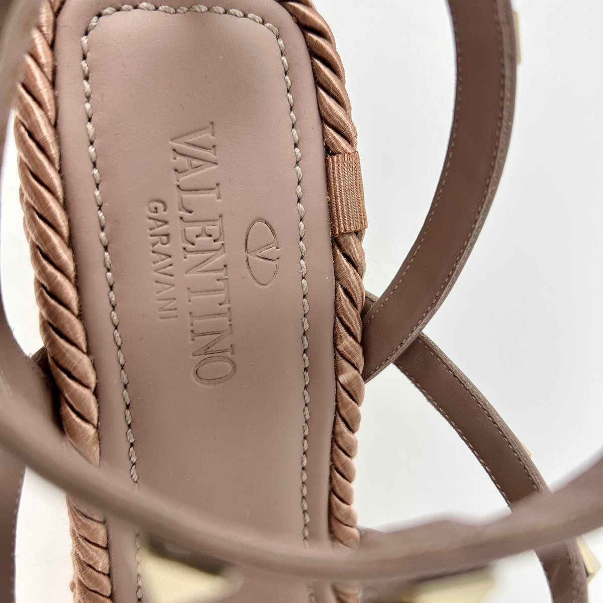 Valentino Wedge