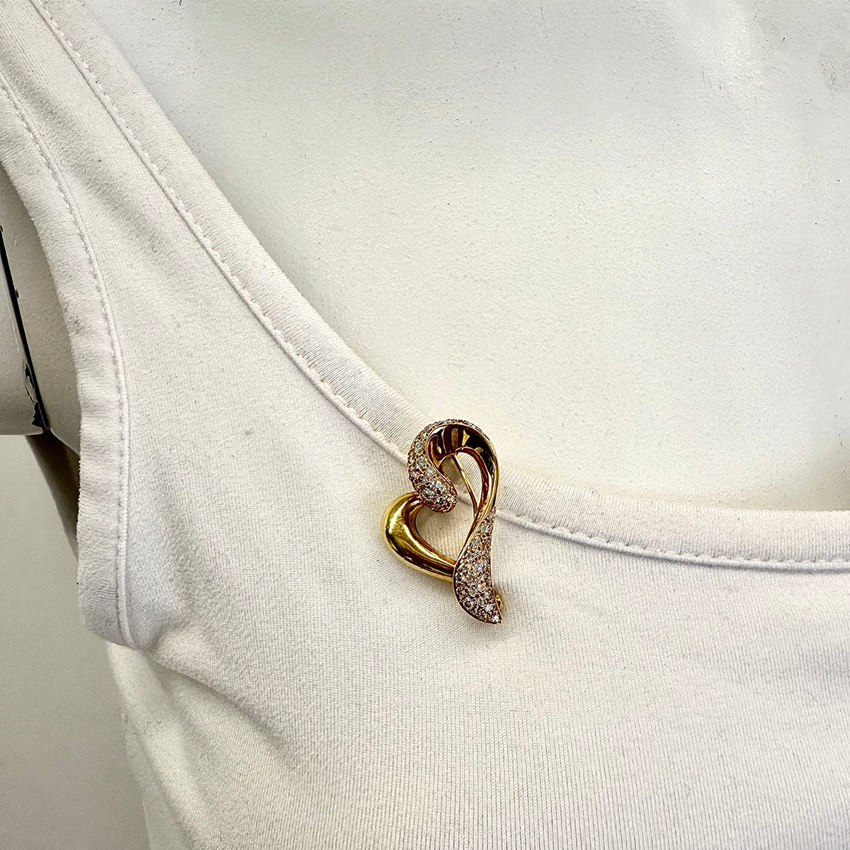 Cindy Royce 18K Gold Heart Pin with Diamonds