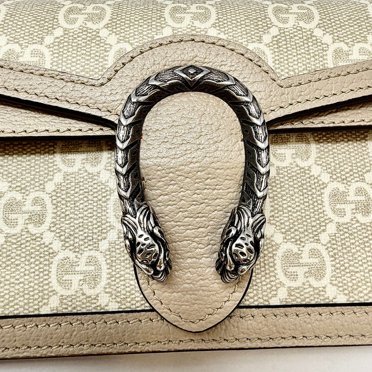 Gucci Dionysus GG Supreme Super Mini Bag