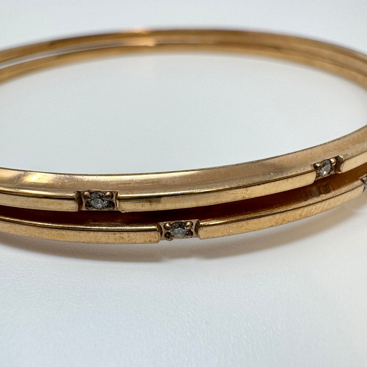 Set of 2 Titanium Bangles with 12 Diamonds each
