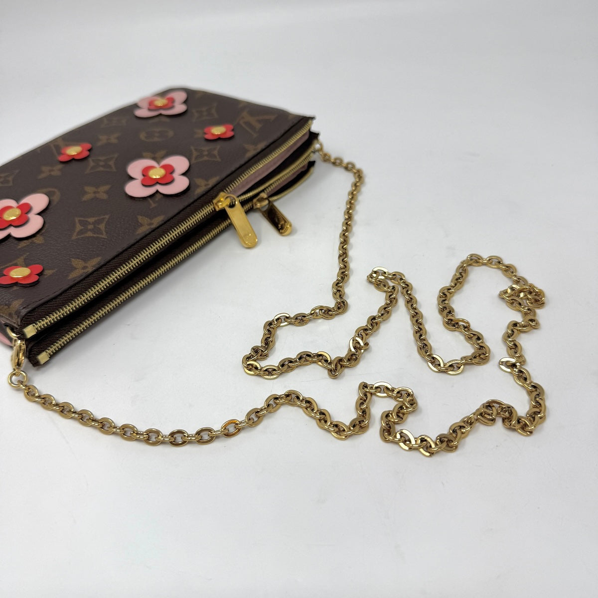 Louis Vuitton Blooming Flowers Pochette