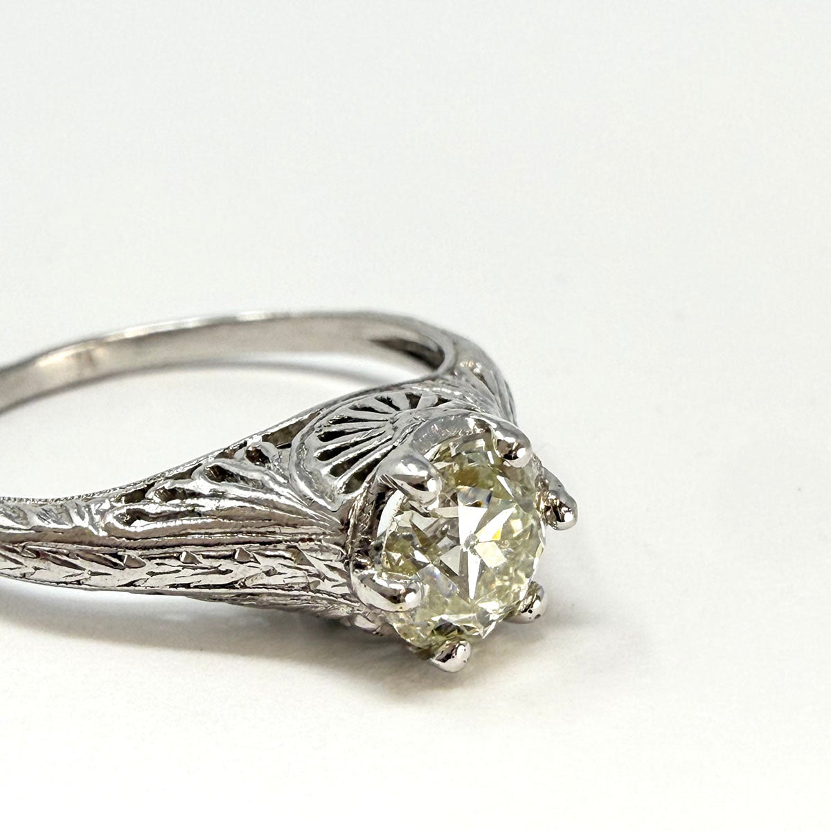 Platinum Ring with 0.81ct Diamond