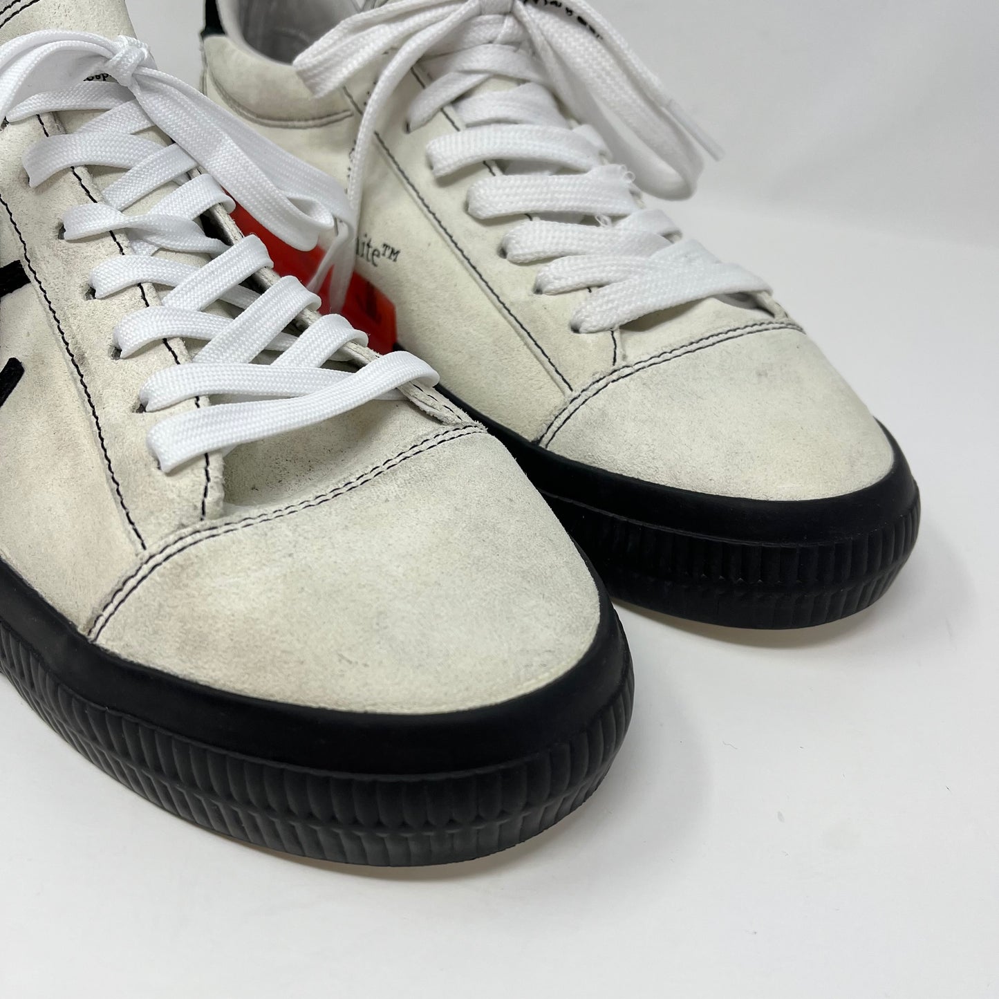OFF-WHITE Sneakers