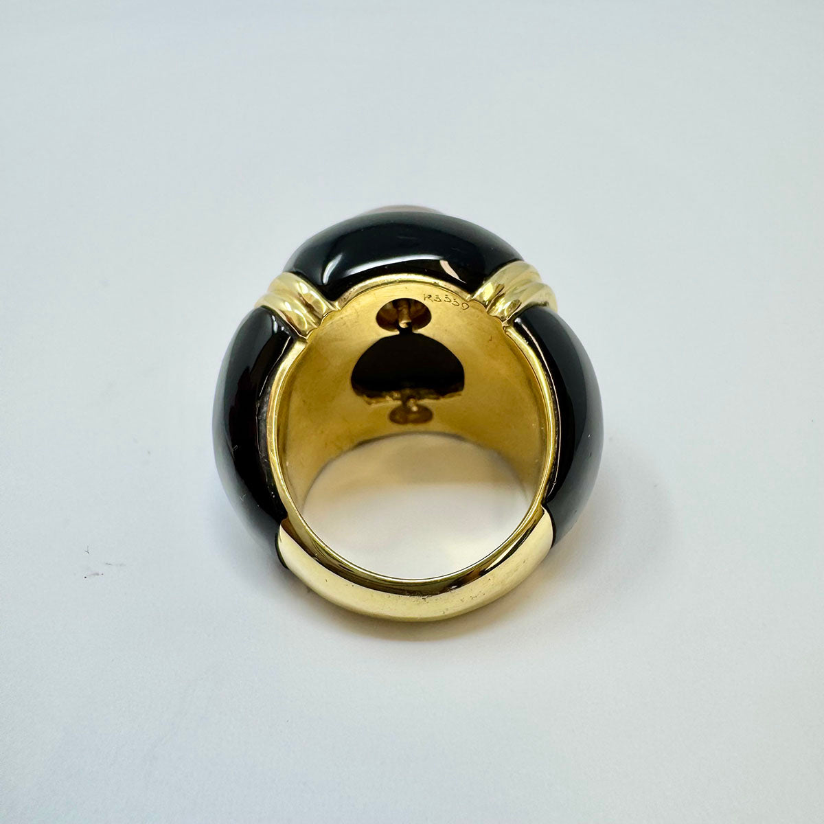 Charles Turi 18K Gold Ring with Mabe Pearl and Onyx