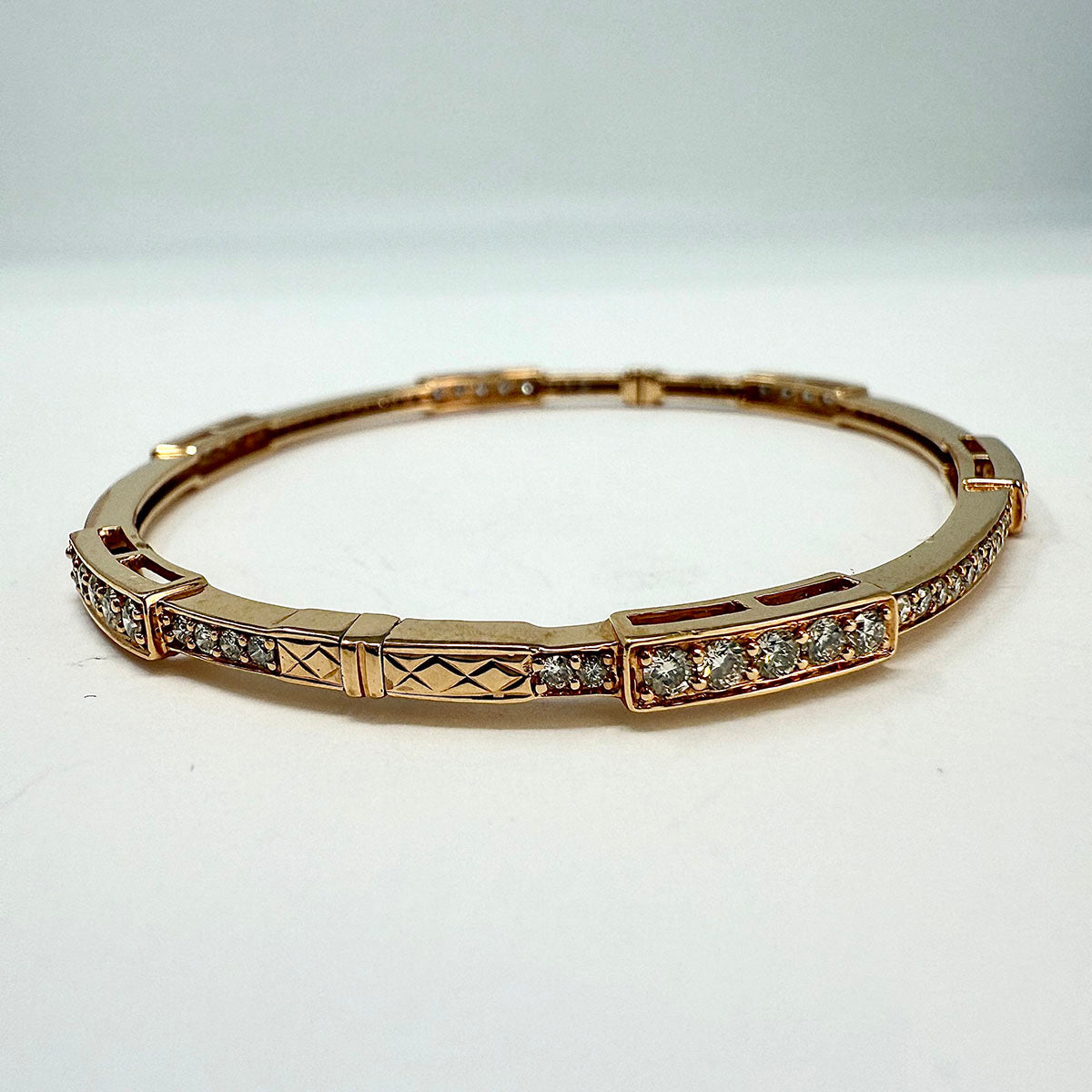18K Rose Gold Hinged Bracelet with Diamond