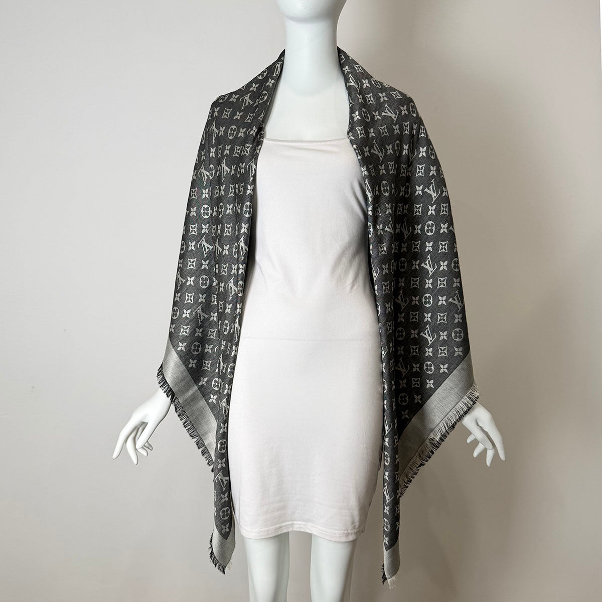 Louis Vuitton Shawls