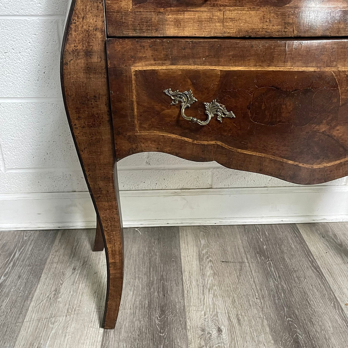 Antique-Style 2-Drawer Wood Side Table