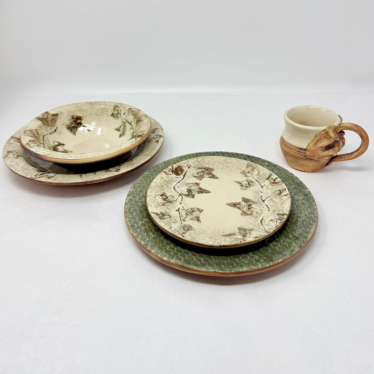 40 Pcs: 6 5Pc Place Settings Autumn Leaves Pottery