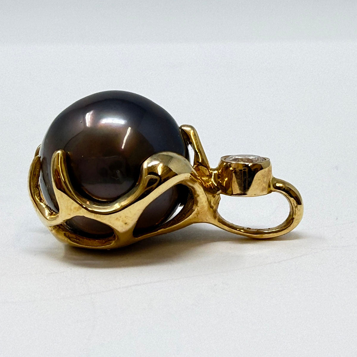 Tahitian Pearl Pendant