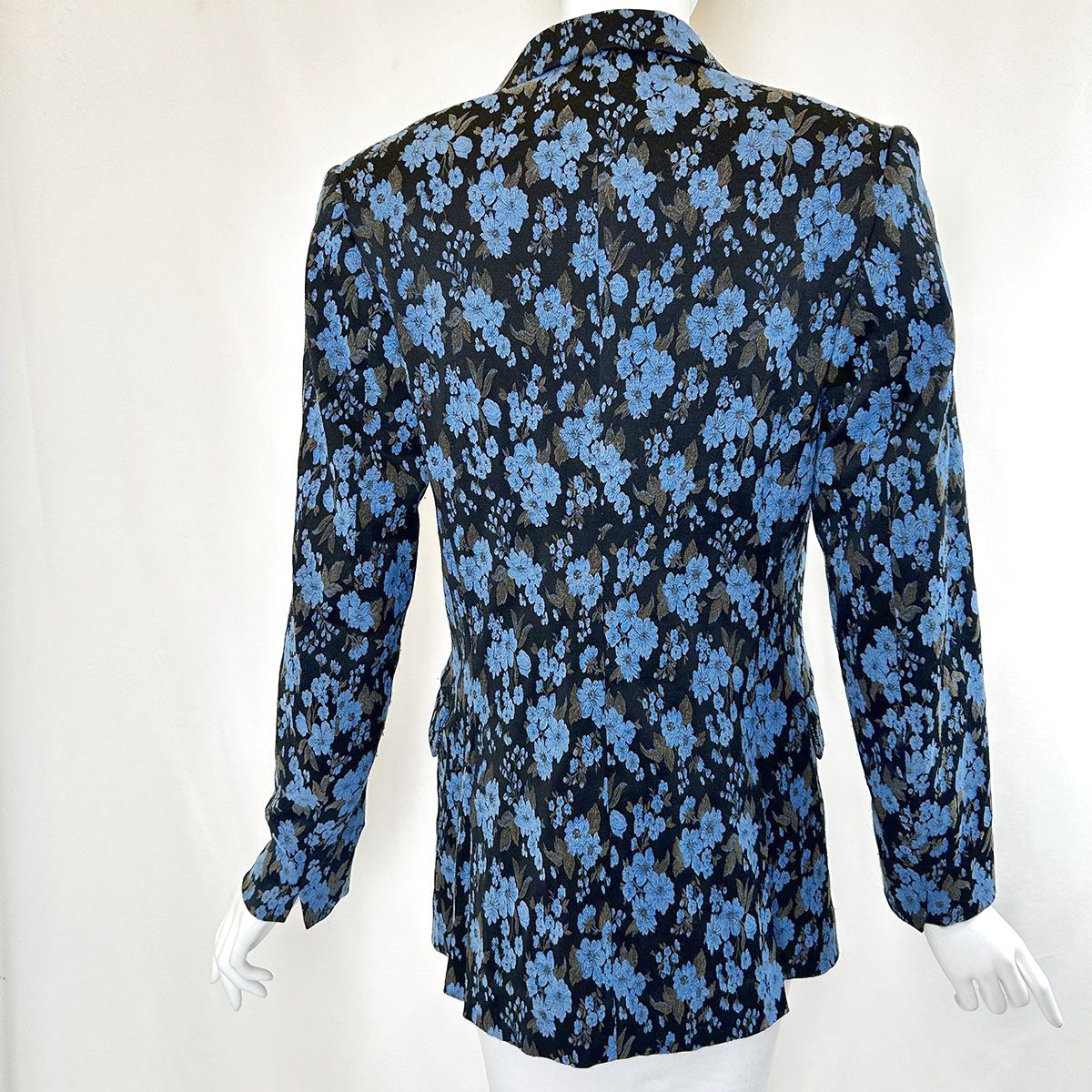 Ikram Blazer