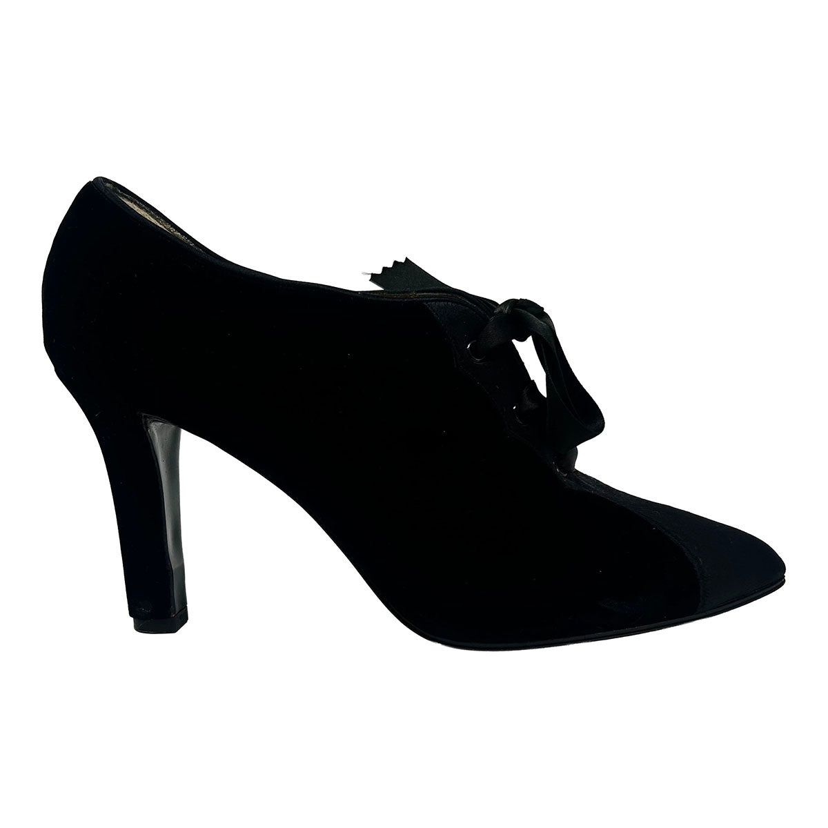 Yves Saint Laurent Pumps