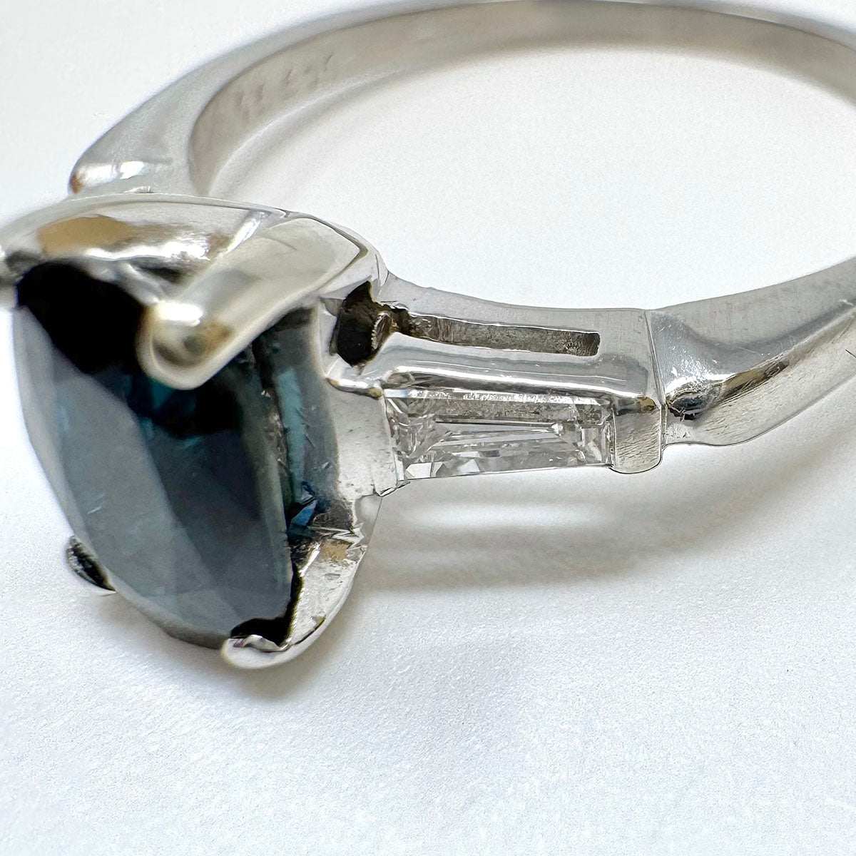 Platinum Ring with Sapphire and Diamonds