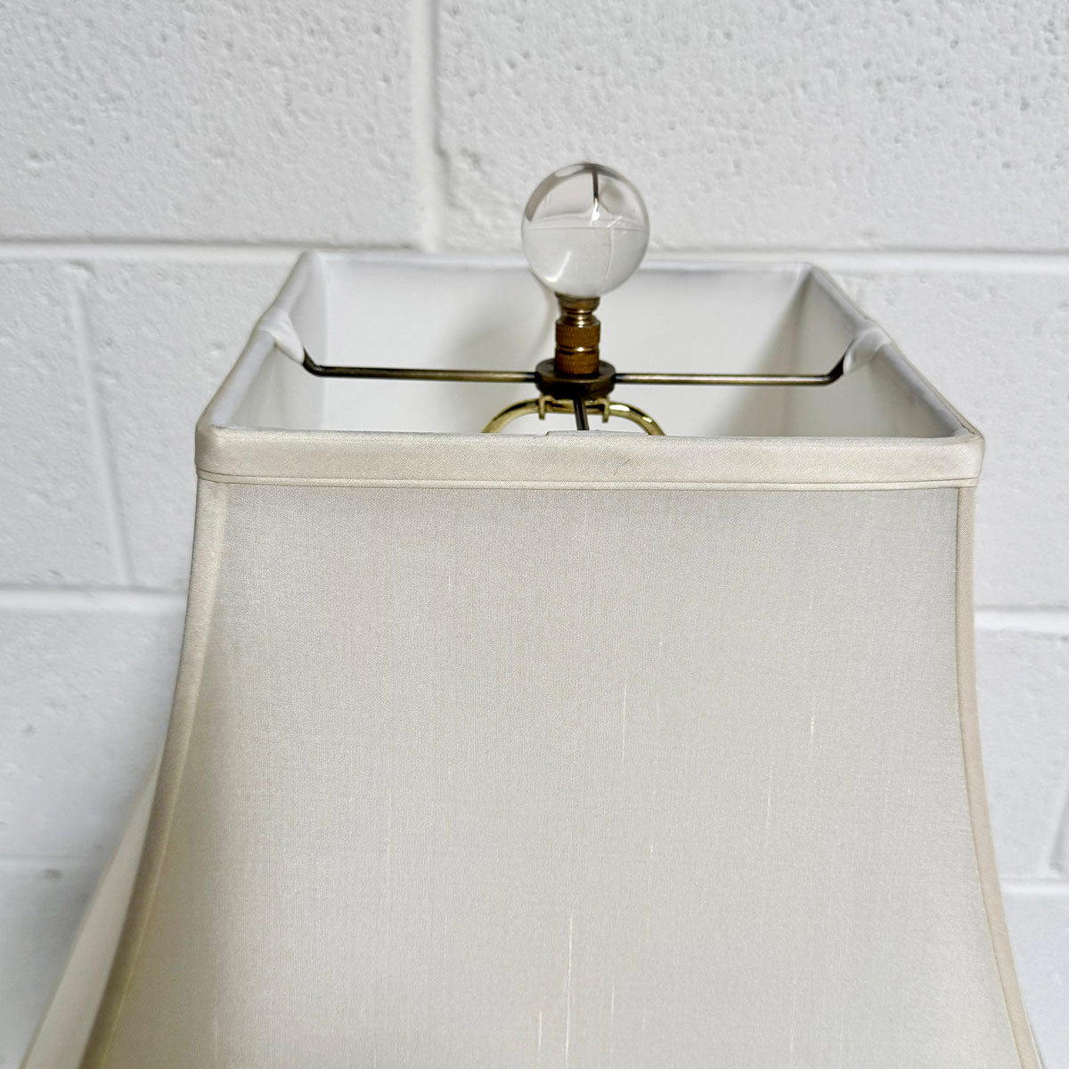 Sculptural Mother of Pearl Mosaic Table Lamp