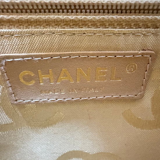 Chanel Raffia Camellia Shoulder Bag