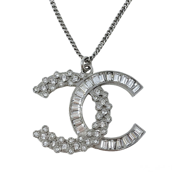 Chanel Interlocking Crystal Embellished CC Pendant Necklace