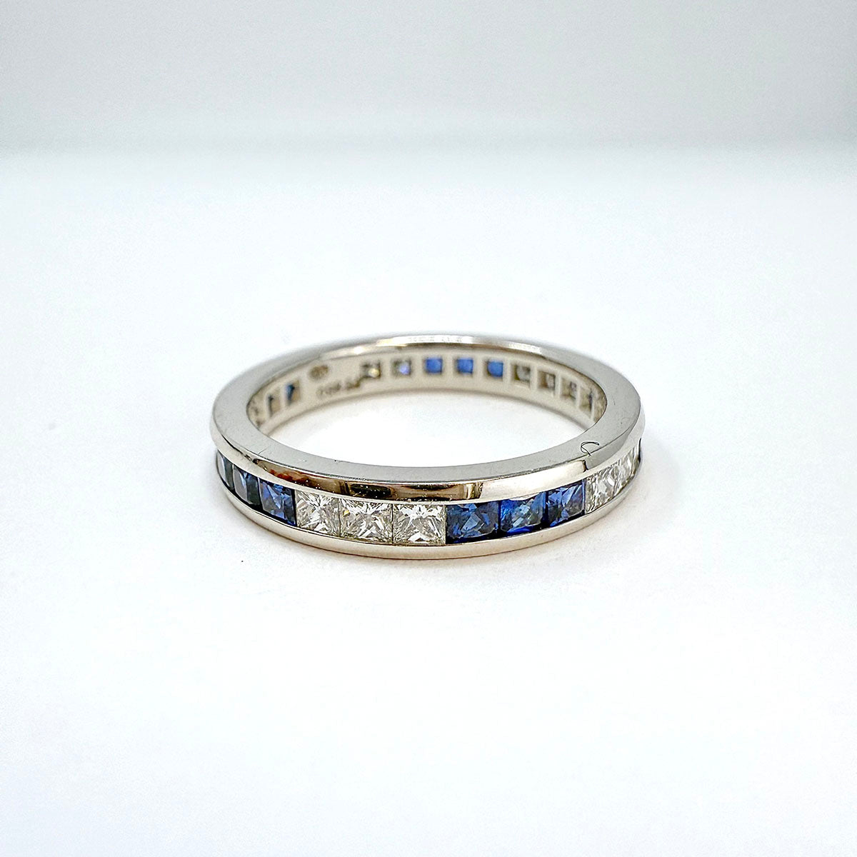Platinum Ring with 15 Diamonds and 15 Sapphires