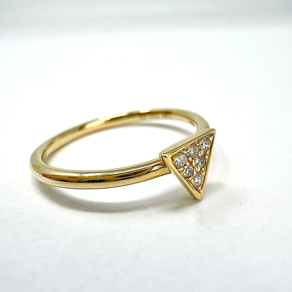 14K Gold Ring with Triangular Shaped Pave Diamond Embellished Center Piece