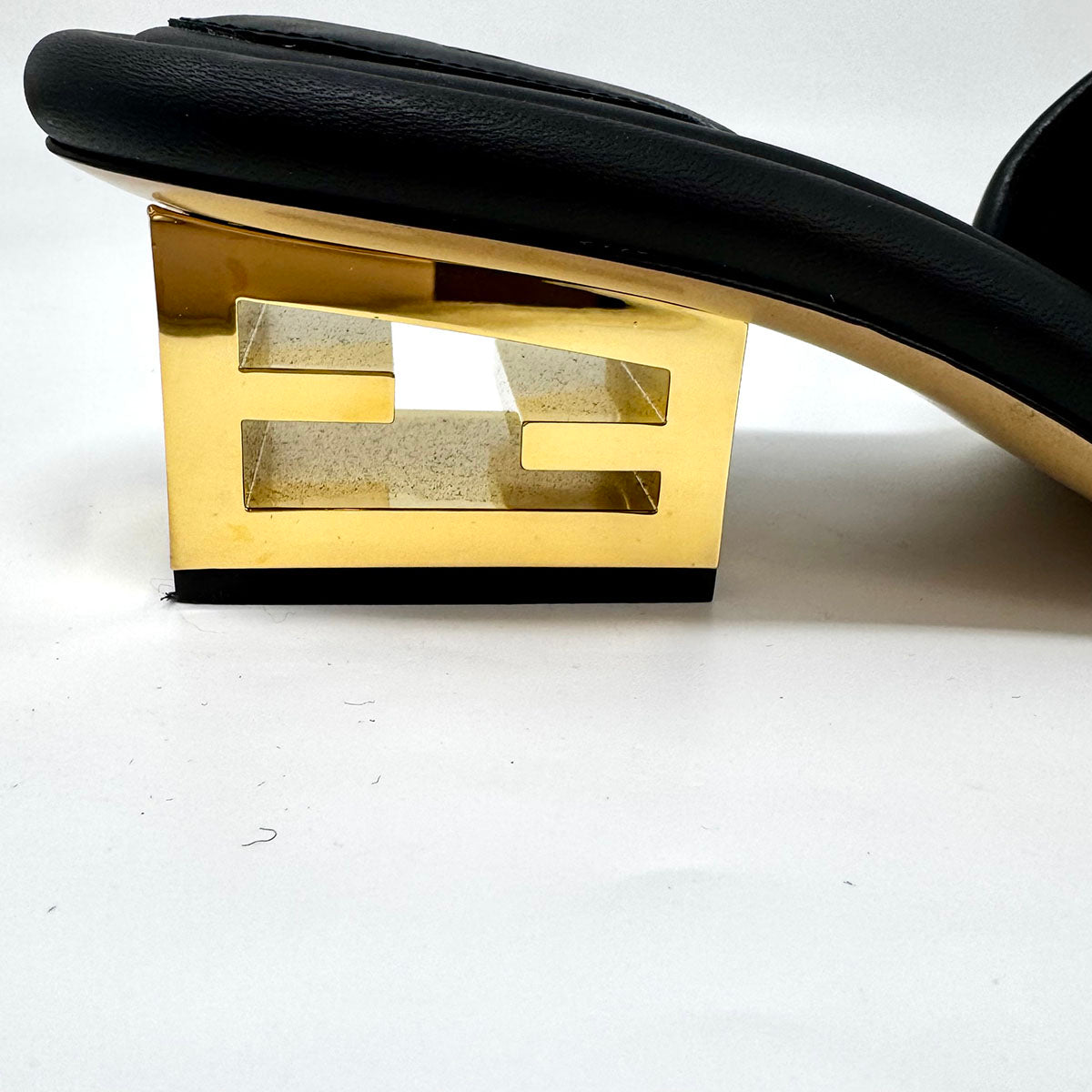 Fendi Flats