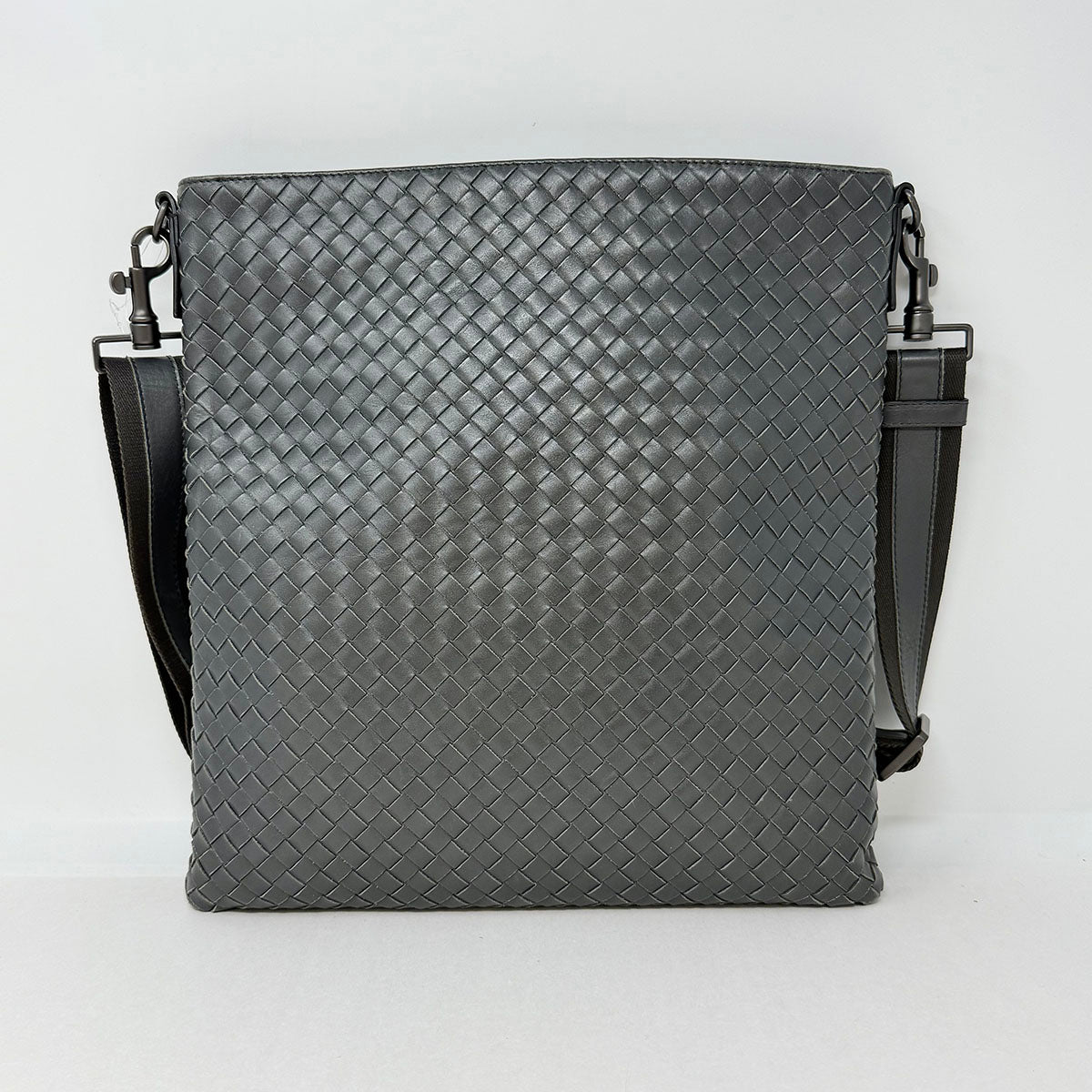 Bottega Veneta Intrecciato Flat Messenger Bag