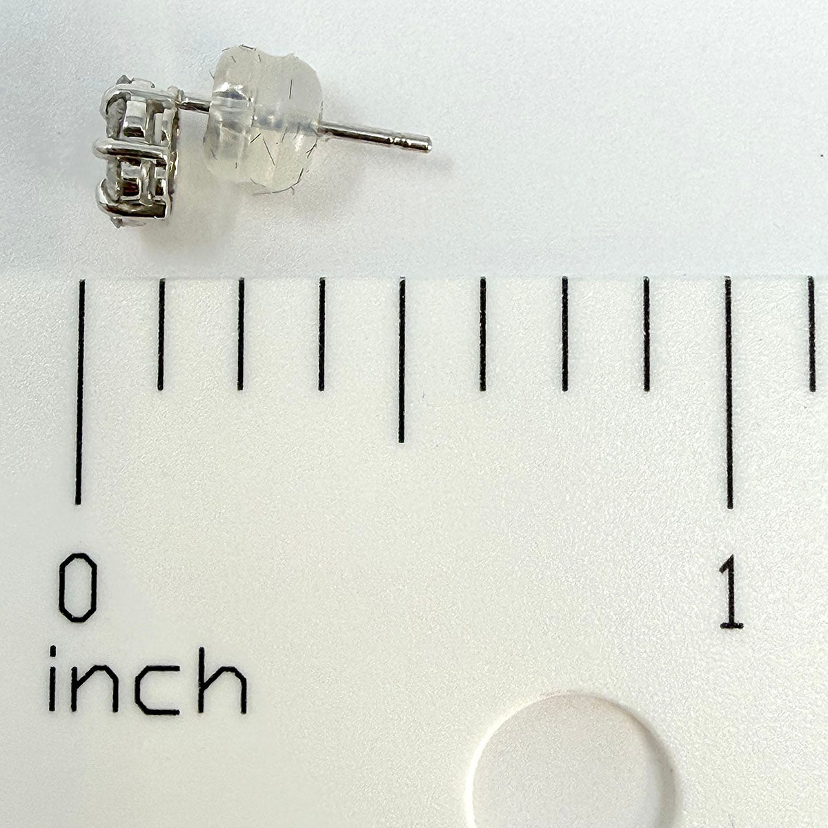 18K White Gold Diamond Stud Earrings