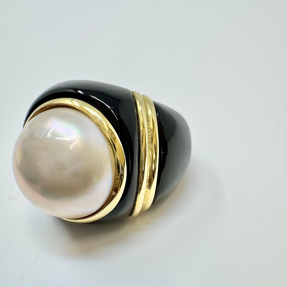 Charles Turi 18K Gold Ring with Mabe Pearl and Onyx