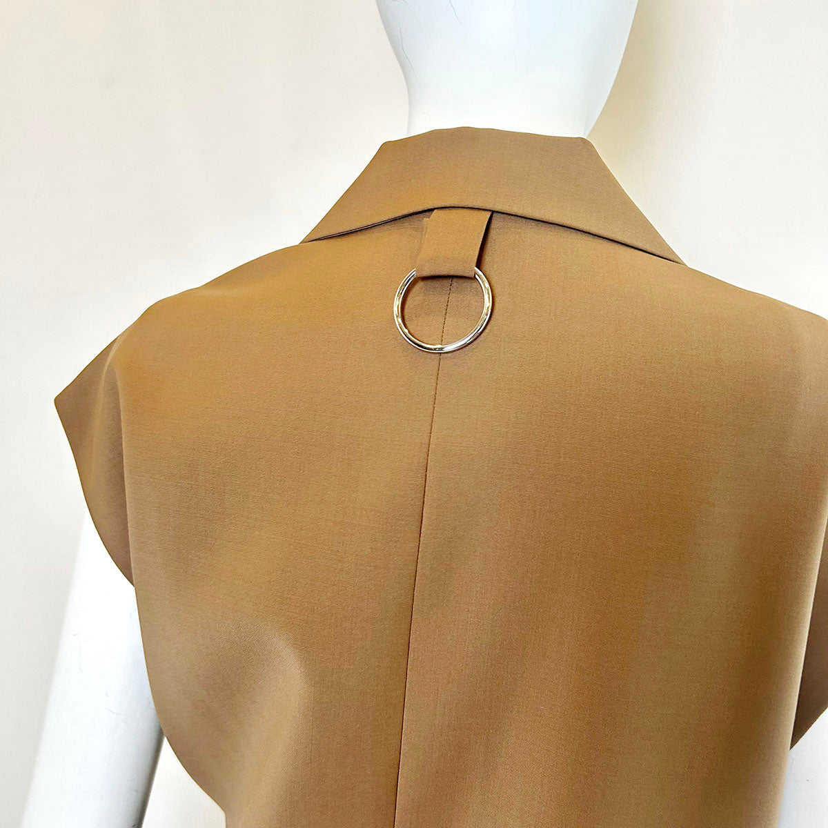 Tibi Vest