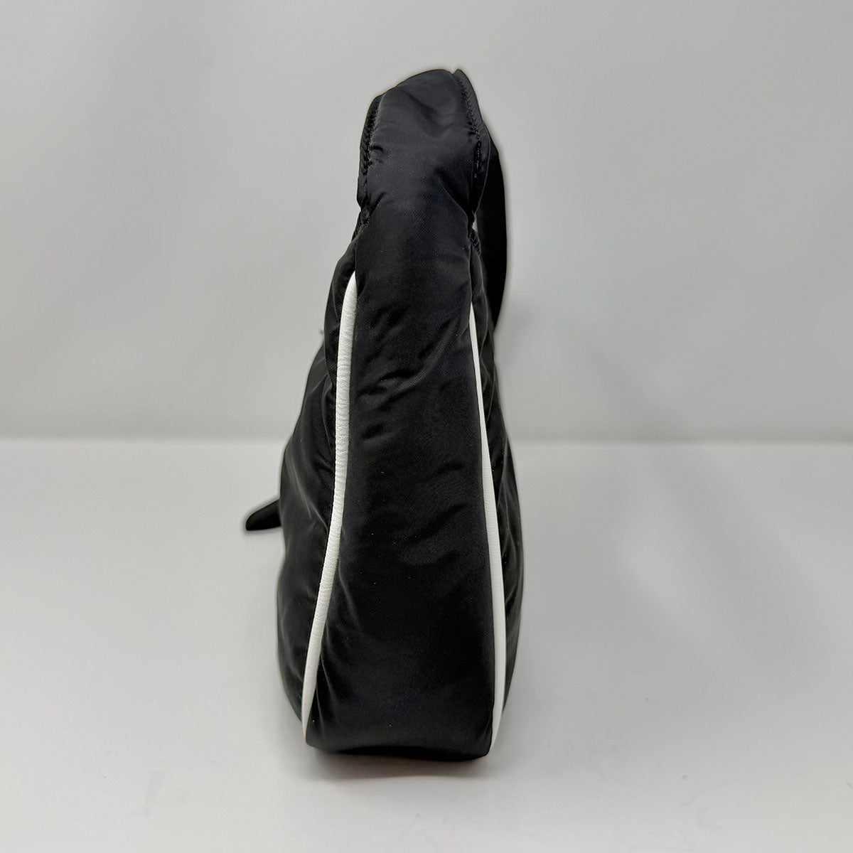 Saint Laurent Shoulder Bag
