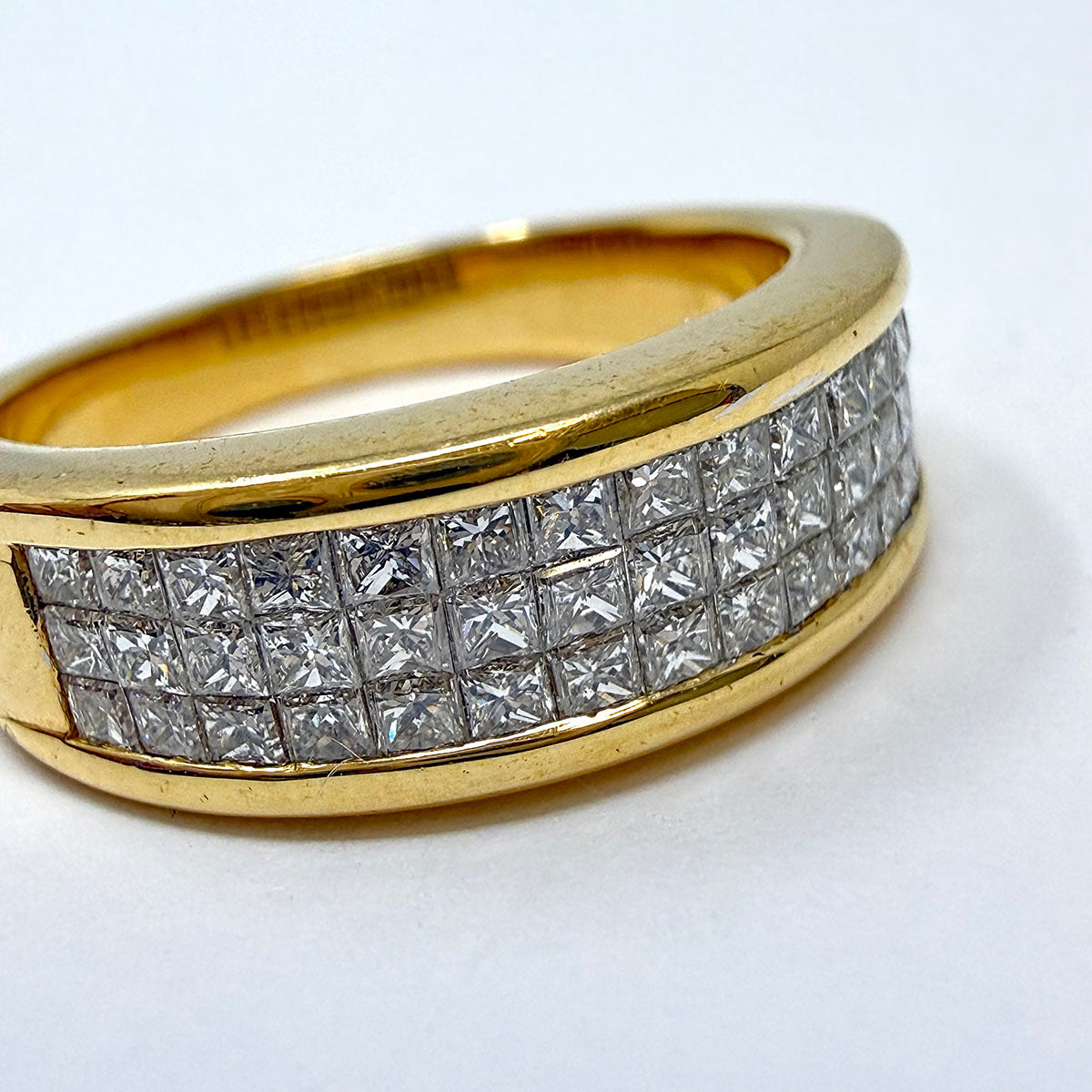 MKS 18K Gold Ring with 75 Princess Cut Diamonds