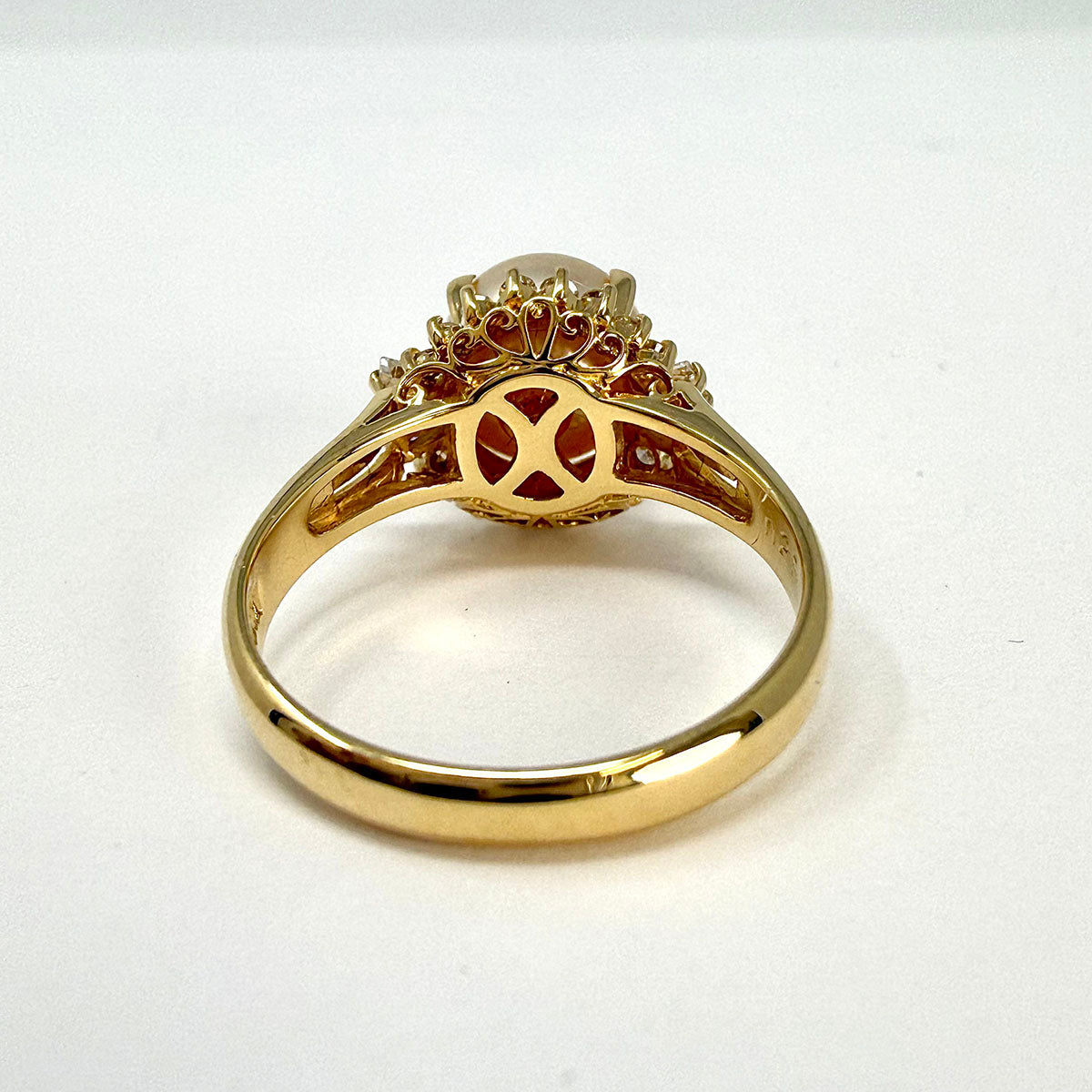 18K Gold Akoya Pearl and Diamond Ring
