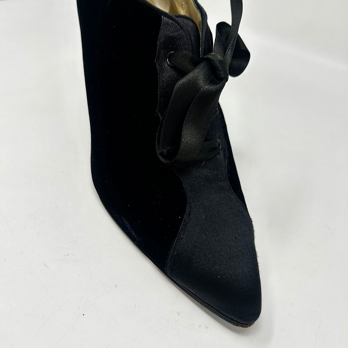 Yves Saint Laurent Pumps