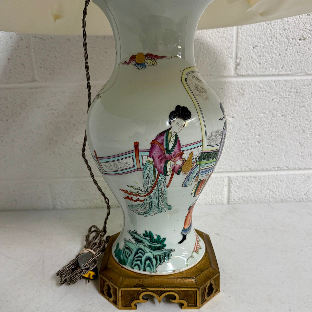 Vintage Asian Vase Table Lamp with Shade