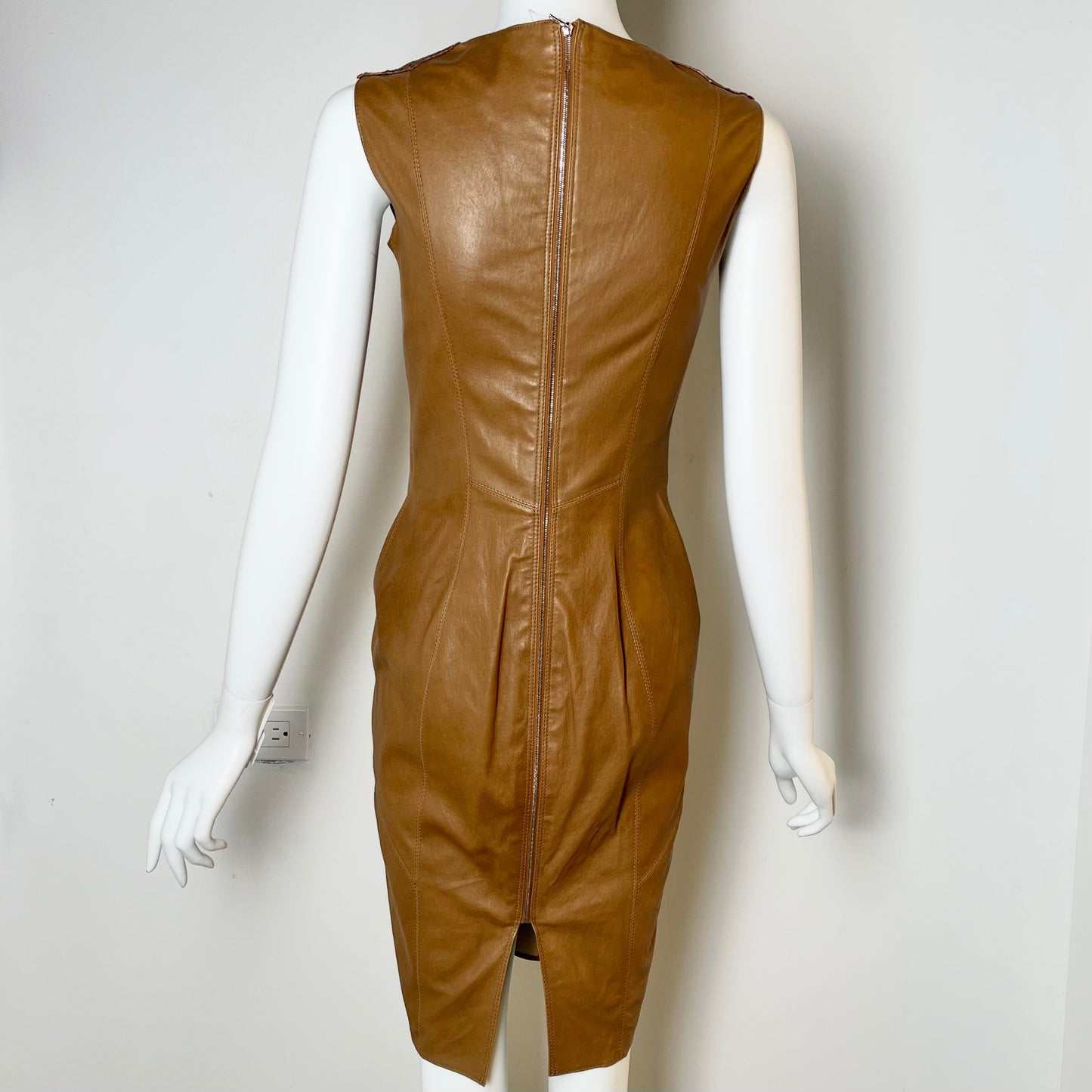 Aphero Dress