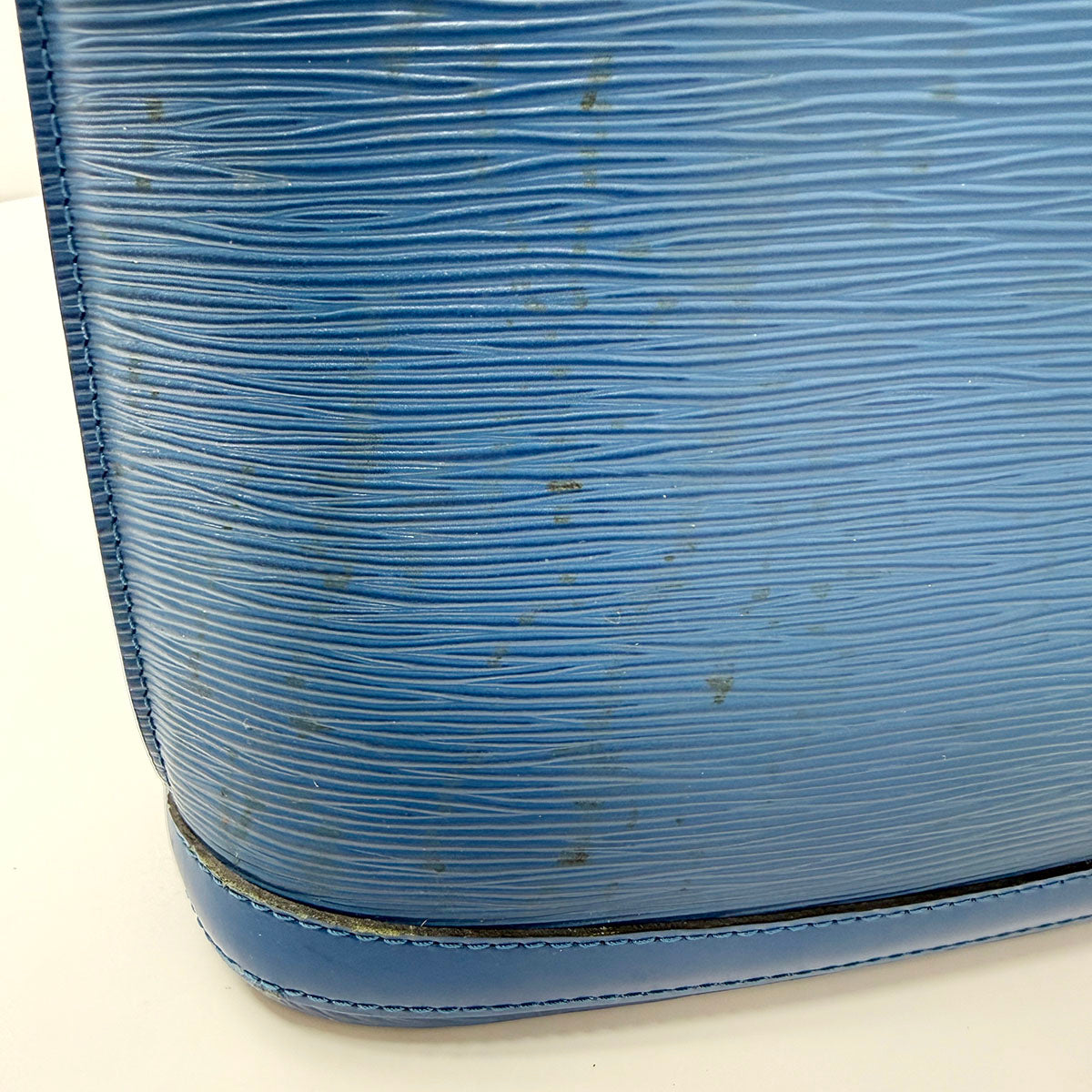 Louis Vuitton Shoulder Bag