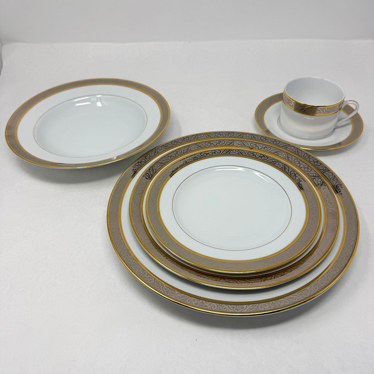 36 Piece Set Orleans China