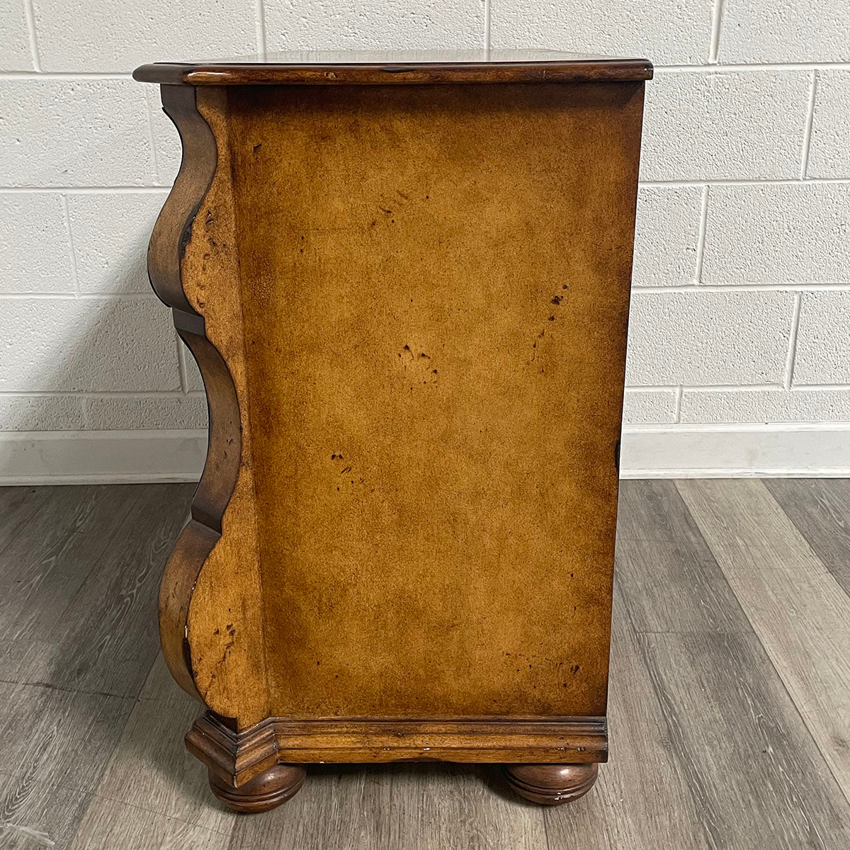 Bombay Chest