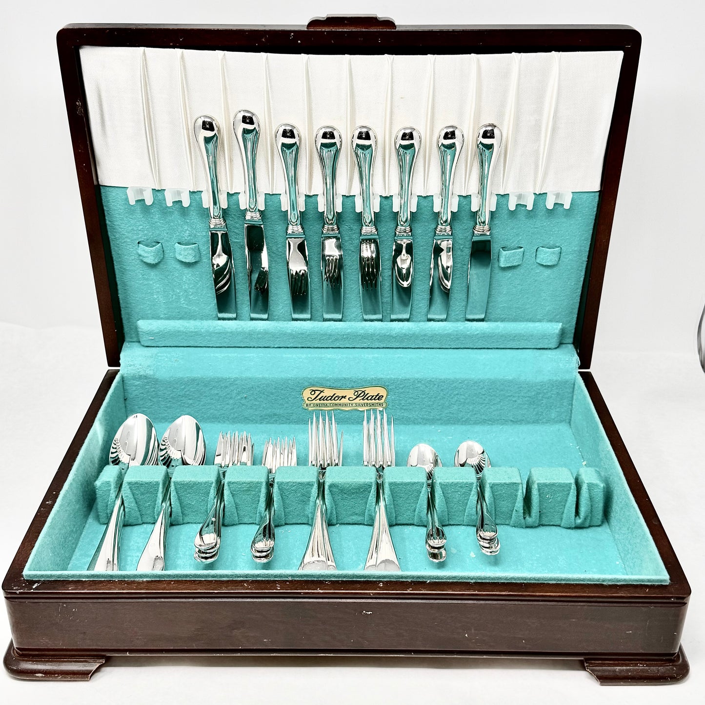 40 Pcs: 8 5 Pc Place Settings Birks Regency Flatware