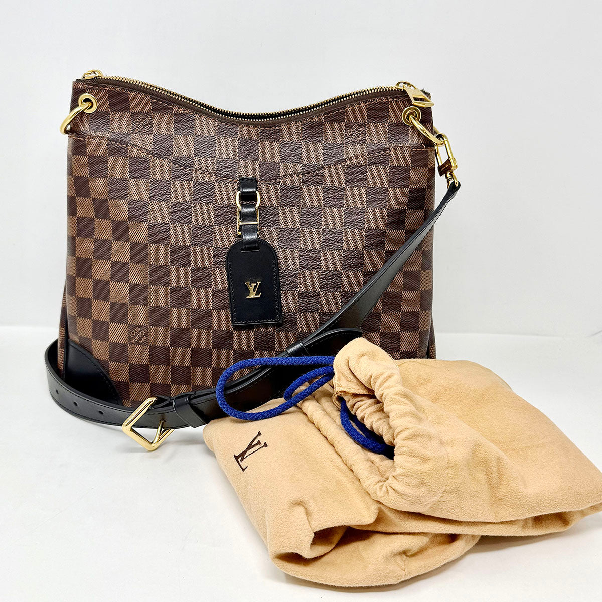 Louis Vuitton Messenger Bag