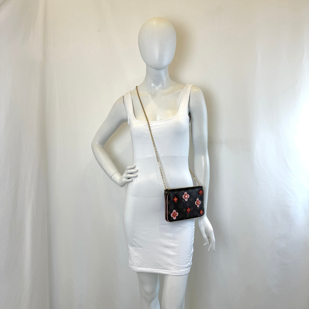 Louis Vuitton Blooming Flowers Pochette