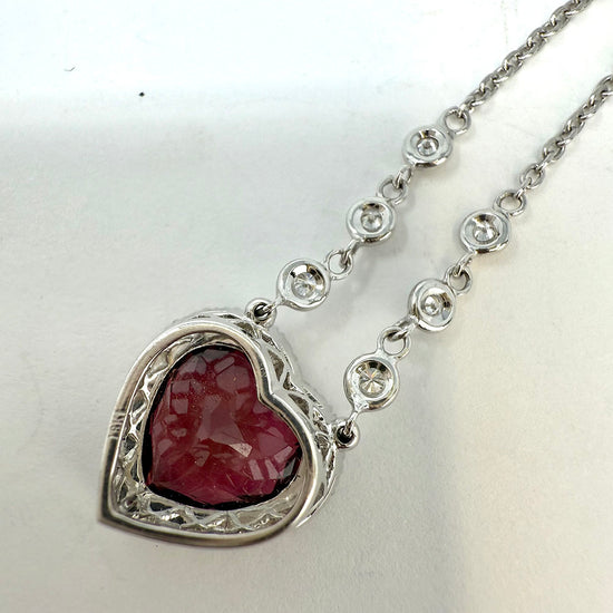 18K White Gold Heart Pendant Necklace