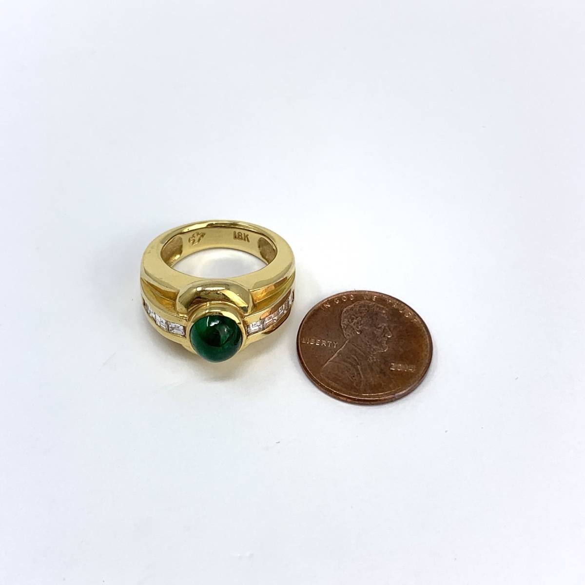 18K Yellow Heavy Gold Ring with Emerald and Diamonds