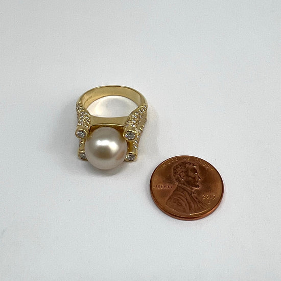 Tishman & Lipp 18K Gold Ring with 106 Diamonds and Golden Pearl