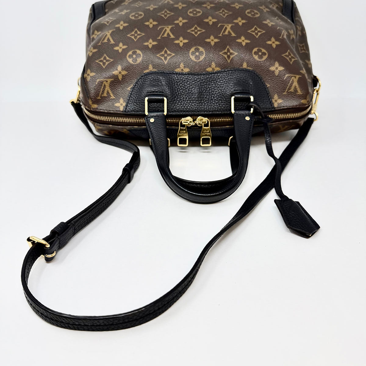 Louis Vuitton Shoulder Bag